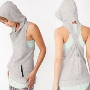 Move Alternative Blue Sleeveless Women's Athletic Top